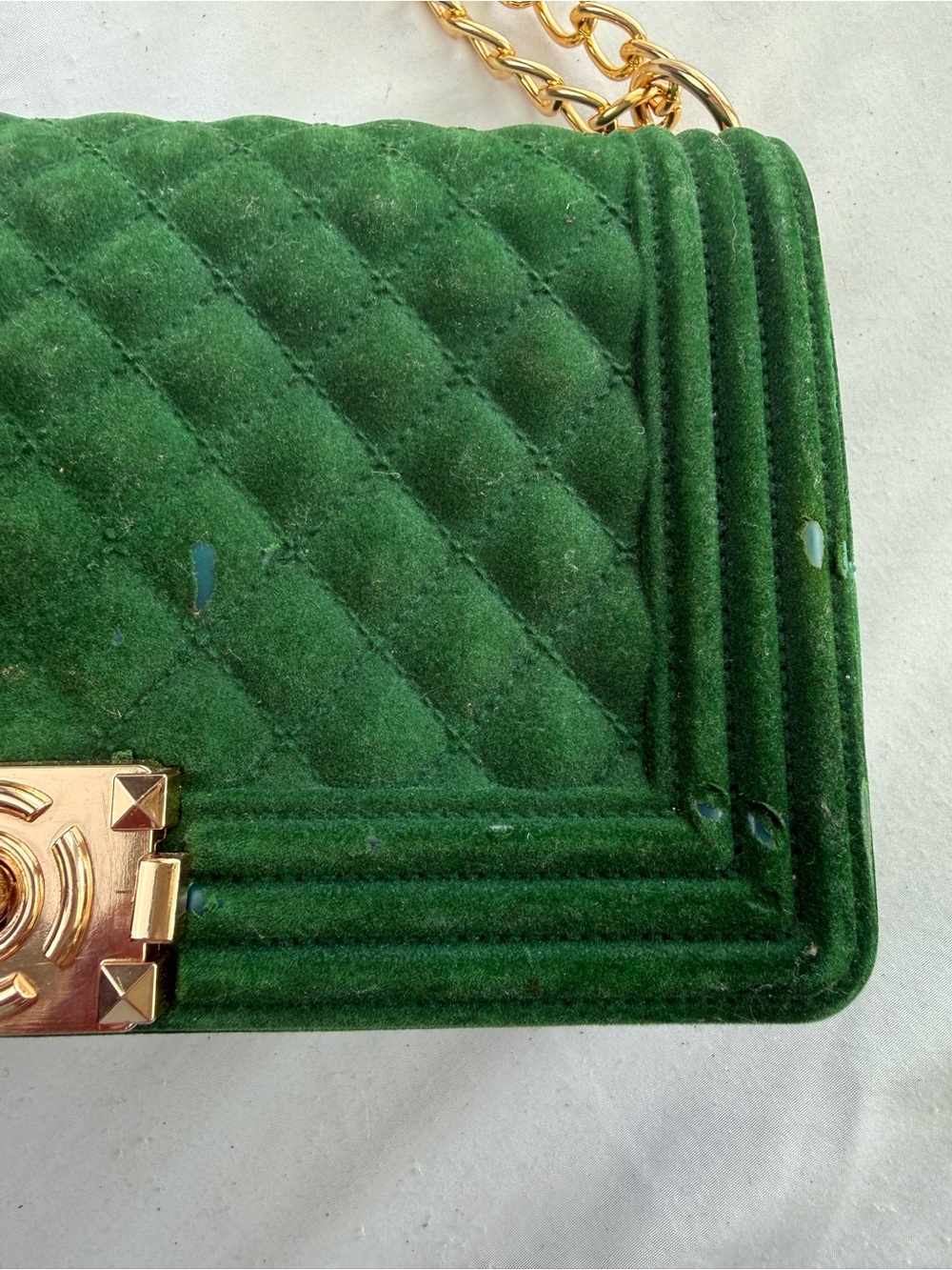 Quilted Green Velvet Chain Shoulder Bag Gold Hardware Push Buckle Closure - Picture 3 of 11